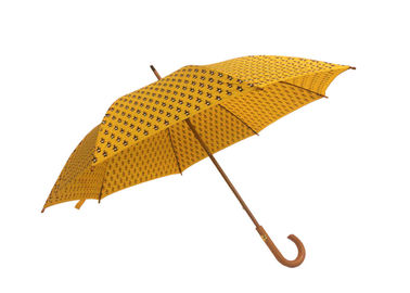 المرأة المطر الأصفر مظلة خشبية مقبض خشبي رمح نسيج البوليستر