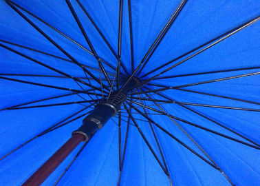 مقاومة الرياح J الشكل الأزرق مظلة الغولف ، رينز مظلة مقبض خشبي