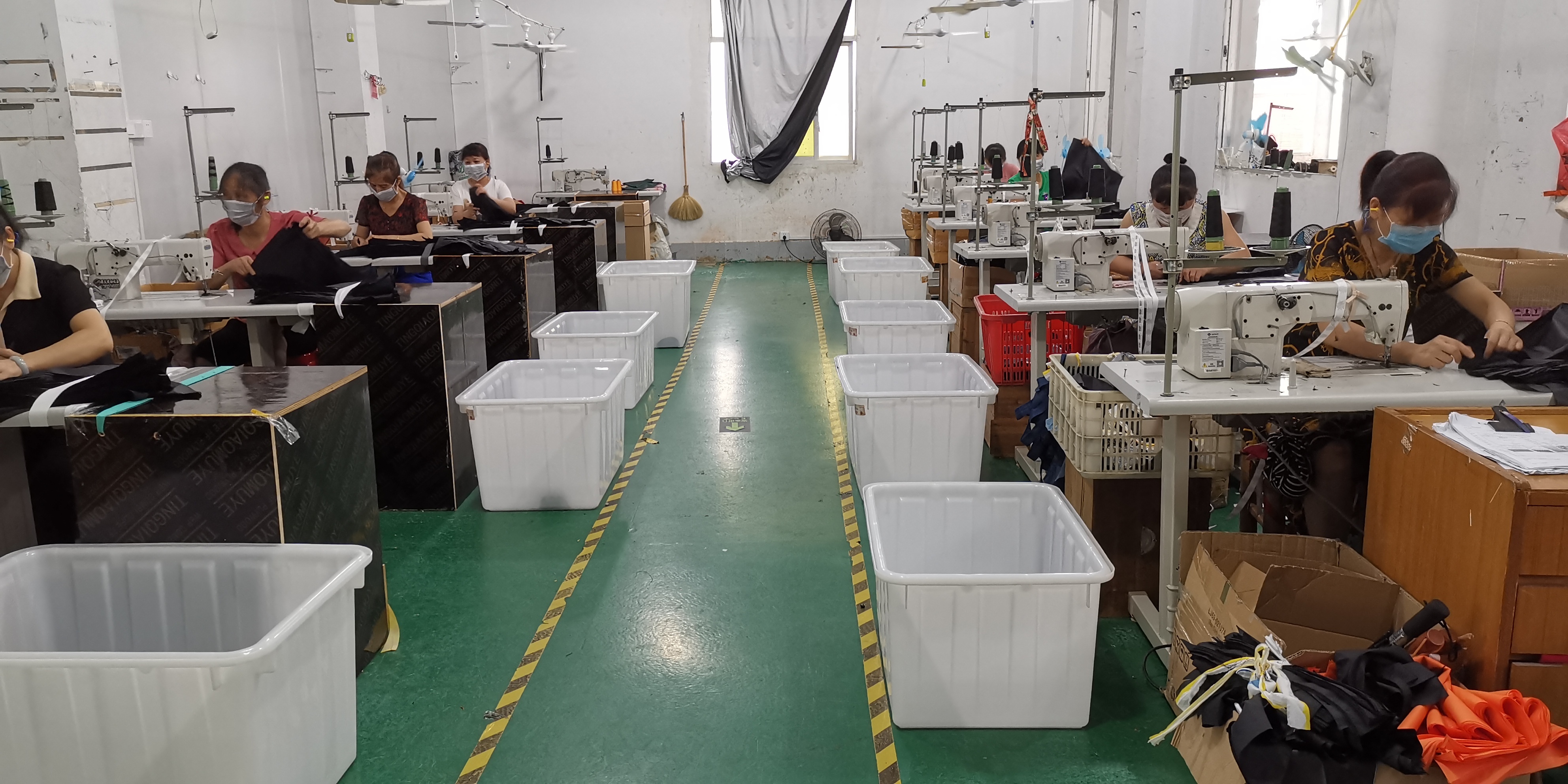 Xiamen United-Prosperity Industry & Trade Co., Ltd. خط إنتاج المصنع