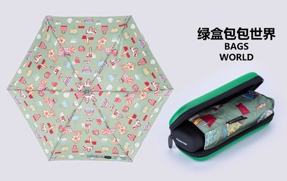 مظلة قابلة للطي مضادة للماء صغيرة الحجم للنساء